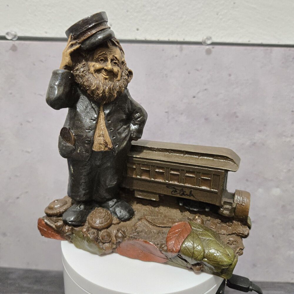 HAND SIGNED Vtg Tom Clark Gnome Pullman 1986 Train Railroad Series Woodspirit